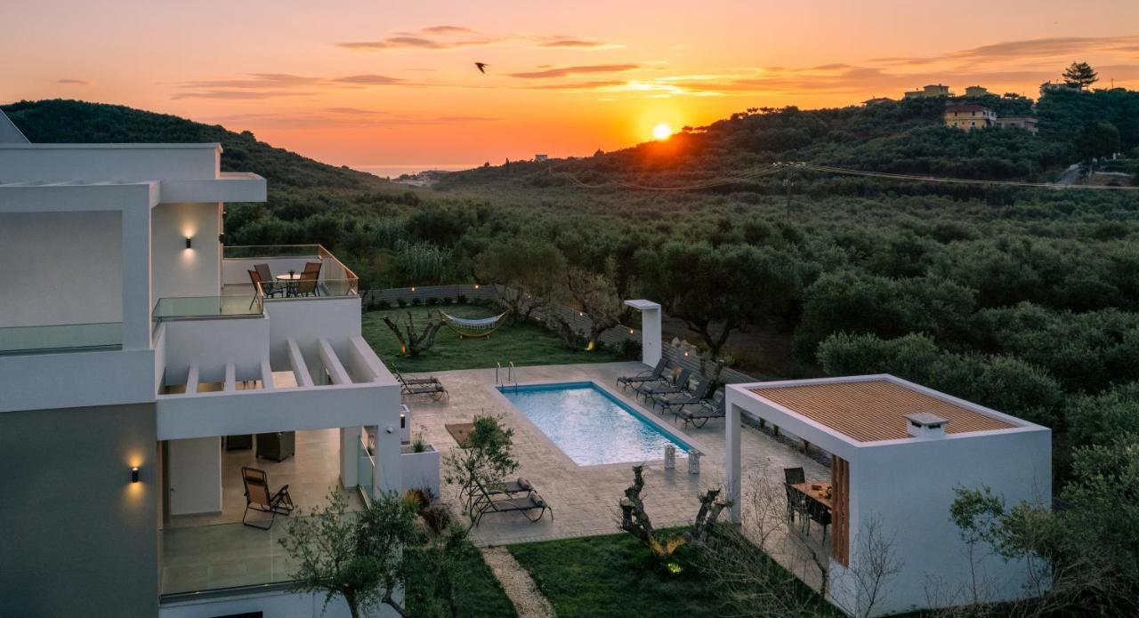 Valentino Luxury Villa Plános エクステリア 写真