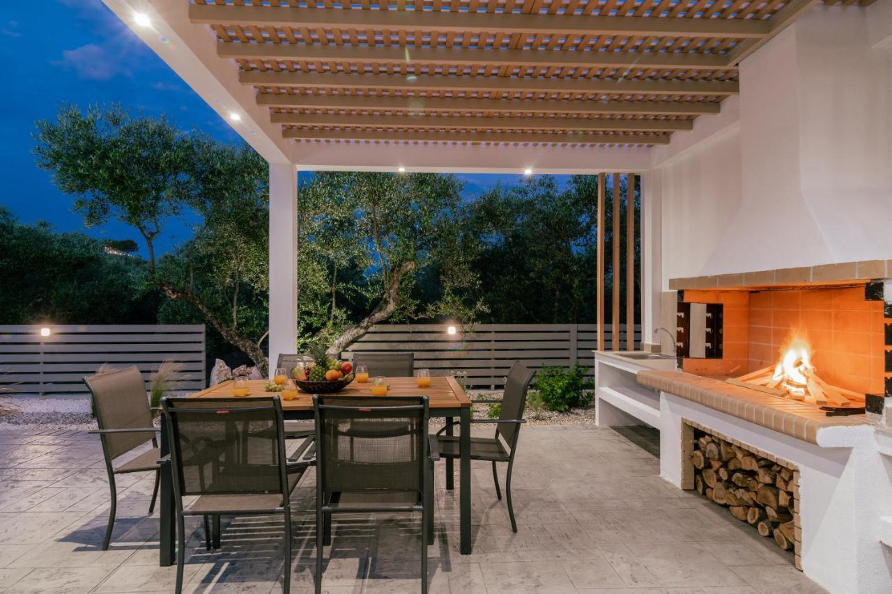 Valentino Luxury Villa Plános エクステリア 写真